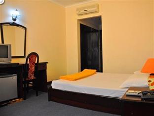 Ha Tien Hotel Buitenkant foto